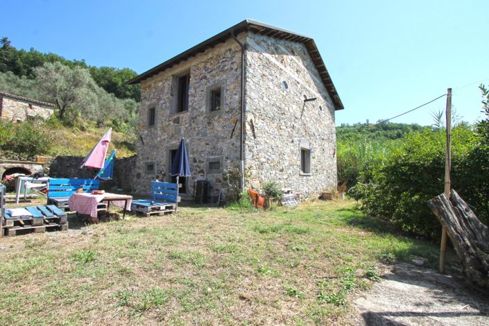 Image No.8-Ferme de 10 chambres à vendre à Fivizzano