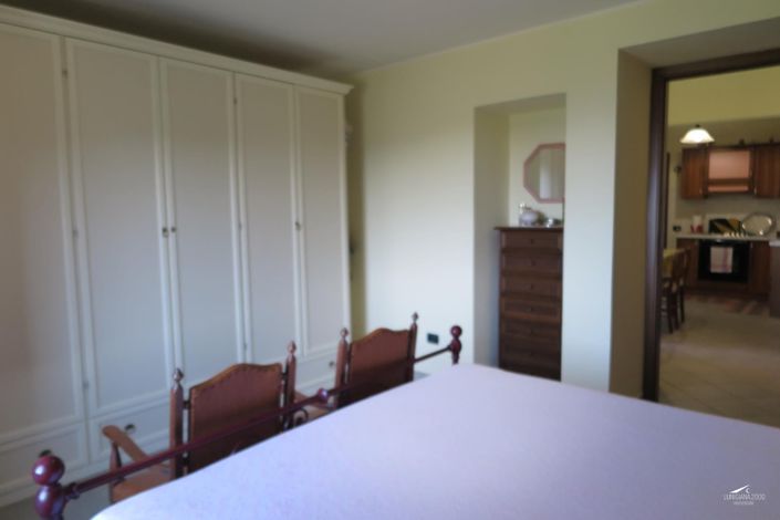 Image No.15-3 Bed Property for sale