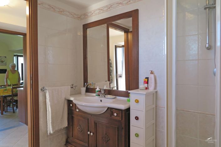 Image No.19-3 Bed Property for sale