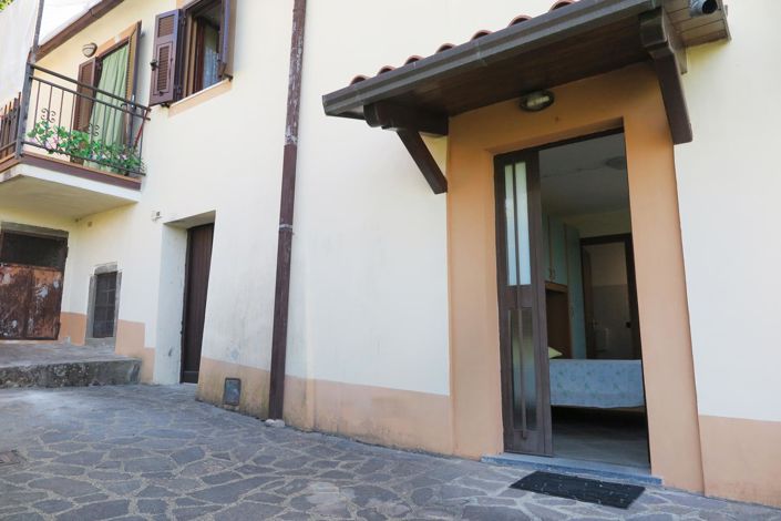 Image No.27-3 Bed Property for sale