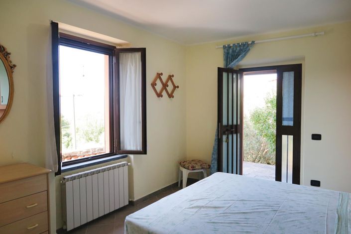 Image No.30-3 Bed Property for sale