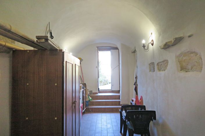 Image No.32-3 Bed Property for sale