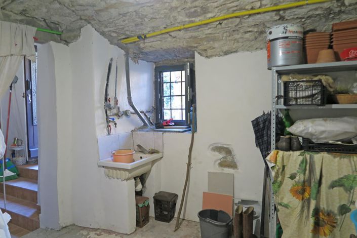 Image No.36-3 Bed Property for sale