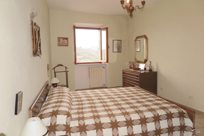 Image No.19-3 Bed Village House for sale