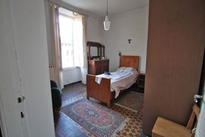 Image No.23-3 Bed Property for sale