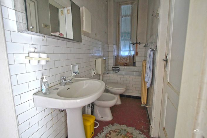 Image No.25-3 Bed Property for sale