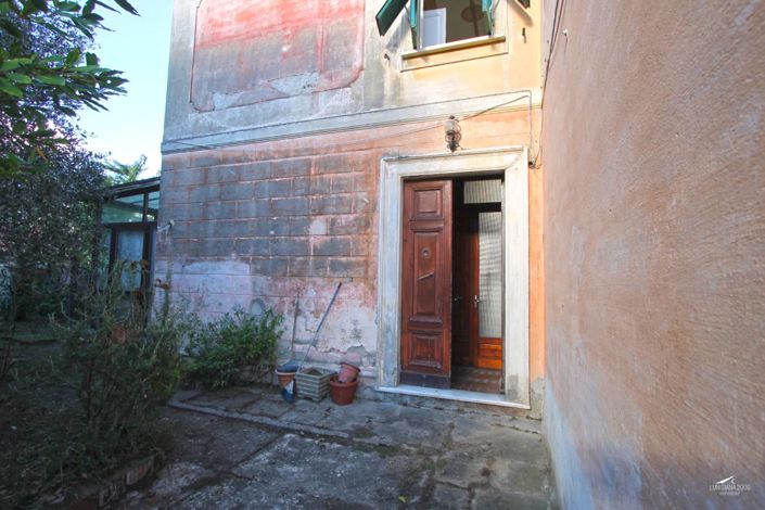 Image No.6-3 Bed Property for sale