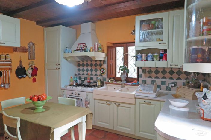 Image No.11-3 Bed Property for sale