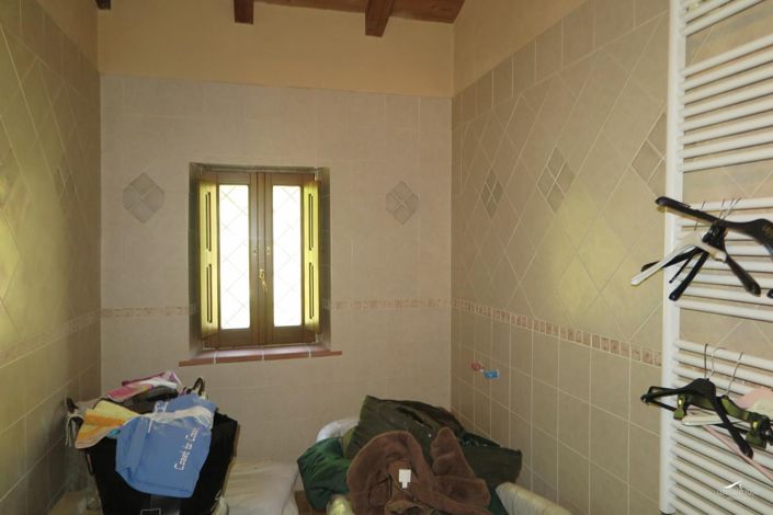 Image No.20-3 Bed Property for sale