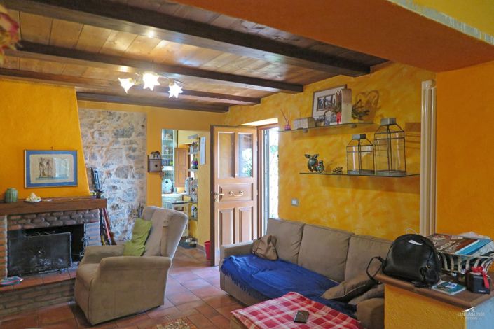 Image No.6-3 Bed Property for sale