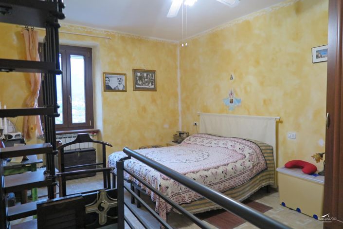 Image No.13-1 Bed Property for sale