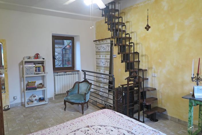 Image No.15-1 Bed Property for sale