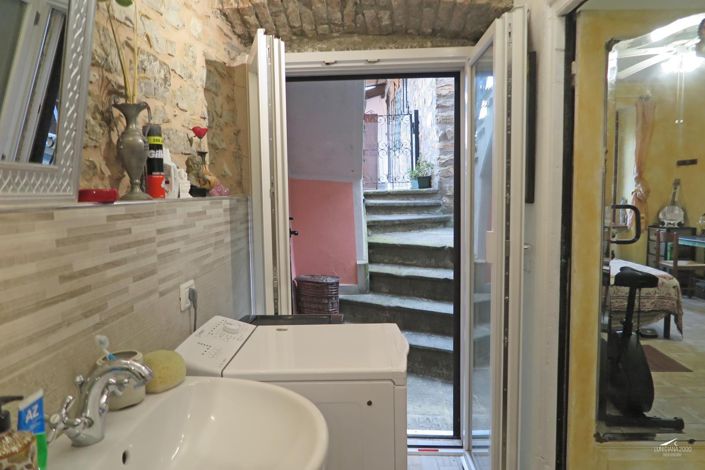 Image No.19-1 Bed Property for sale