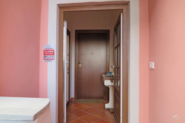Image No.23-1 Bed Property for sale