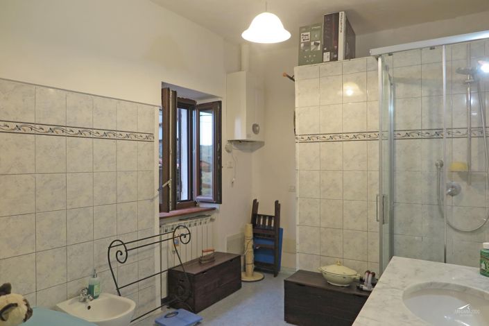 Image No.24-1 Bed Property for sale