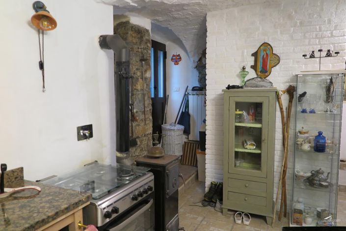 Image No.9-1 Bed Property for sale