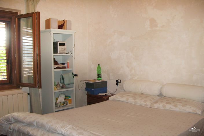 Image No.22-4 Bed Property for sale