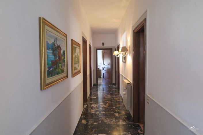 Image No.13-3 Bed Property for sale