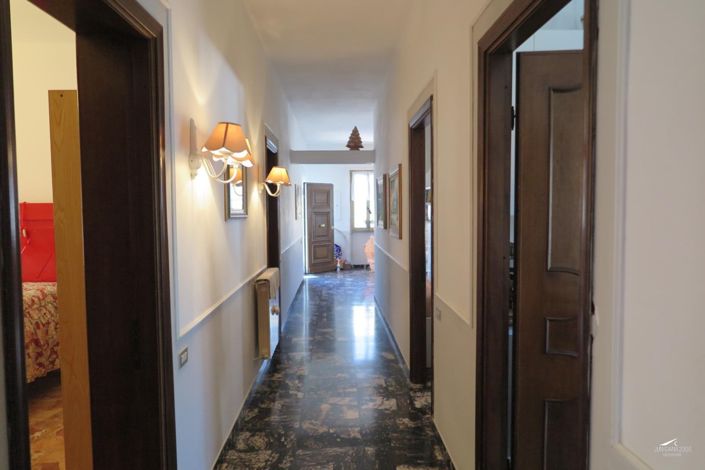 Image No.18-3 Bed Property for sale