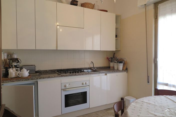 Image No.19-3 Bed Property for sale