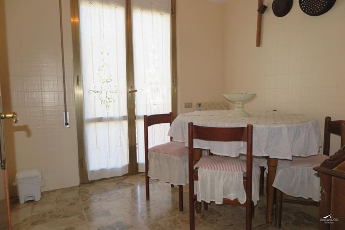 Image No.20-3 Bed Property for sale