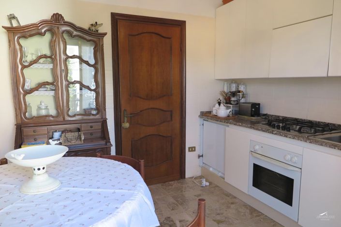 Image No.21-3 Bed Property for sale