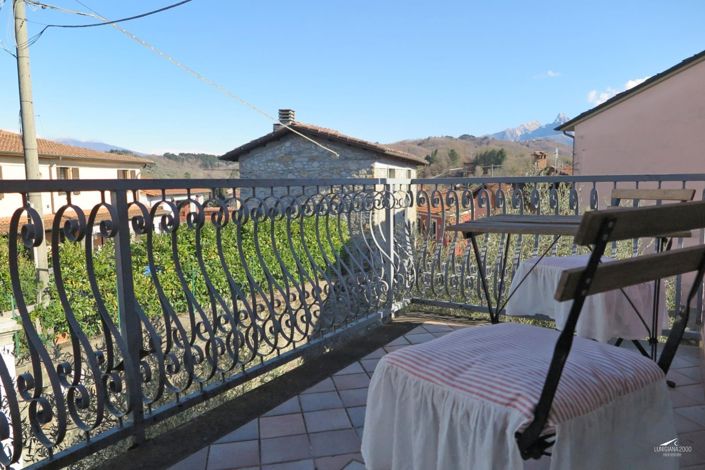 Image No.22-3 Bed Property for sale