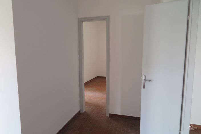 Image No.27-3 Bed Property for sale