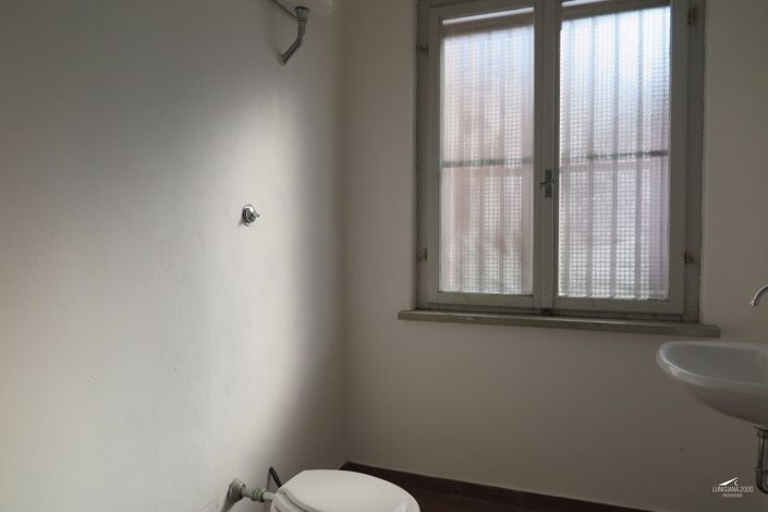 Image No.29-3 Bed Property for sale