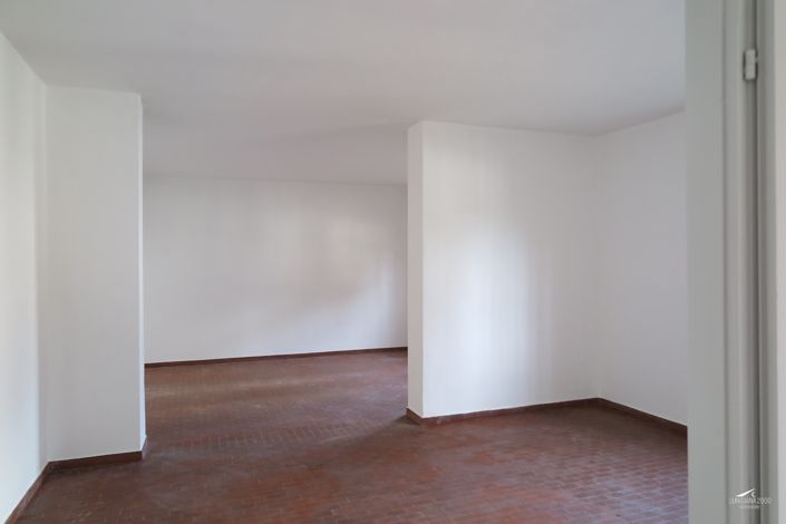 Image No.31-3 Bed Property for sale