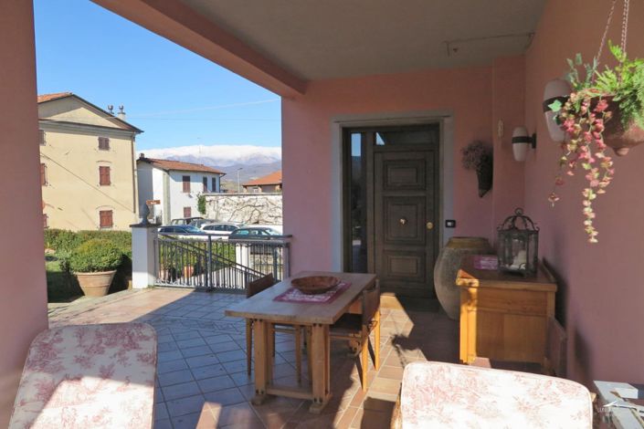 Image No.4-3 Bed Property for sale