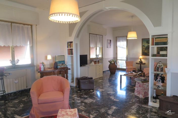 Image No.8-3 Bed Property for sale