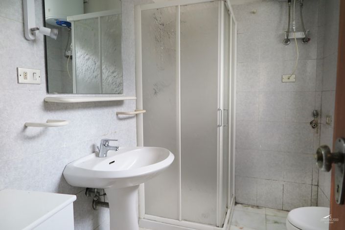 Image No.21-4 Bed Property for sale