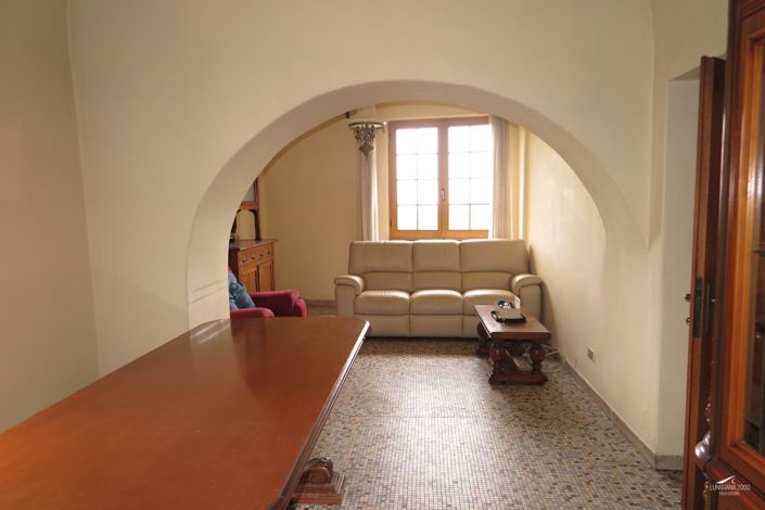 Image No.9-4 Bed Property for sale