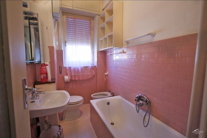 Image No.25-2 Bed Apartment for sale