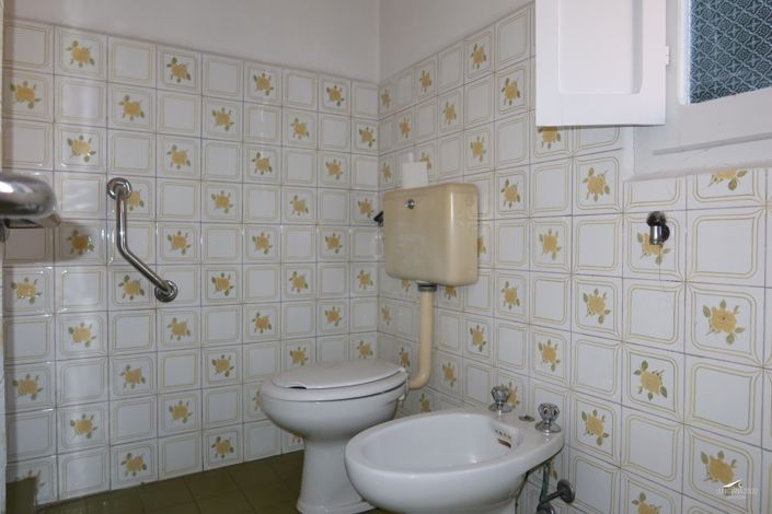 Image No.16-2 Bed Property for sale