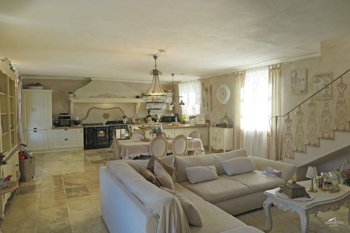 Image No.10-4 Bed Farmhouse for sale