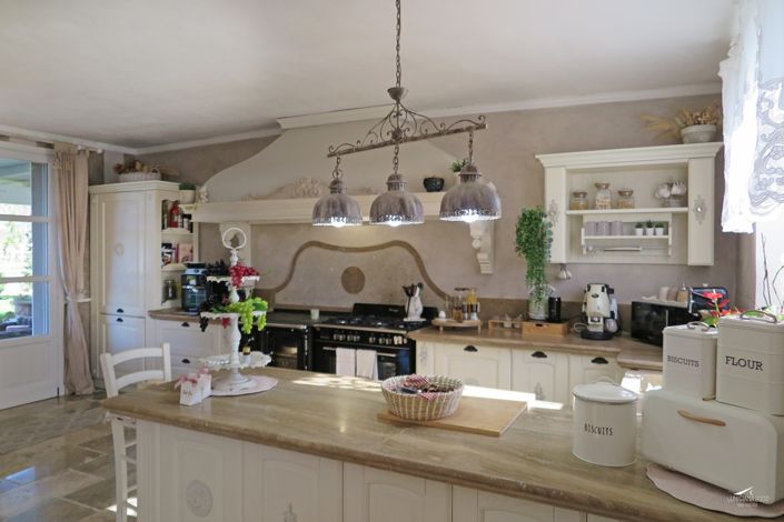 Image No.14-4 Bed Farmhouse for sale