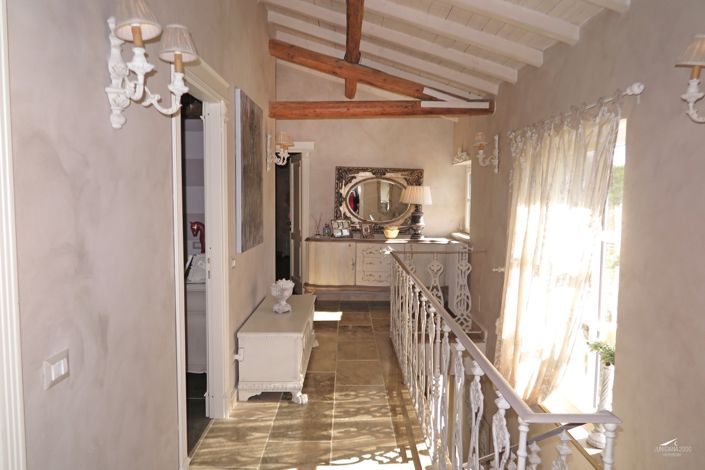 Image No.22-13 Bed Farmhouse for sale