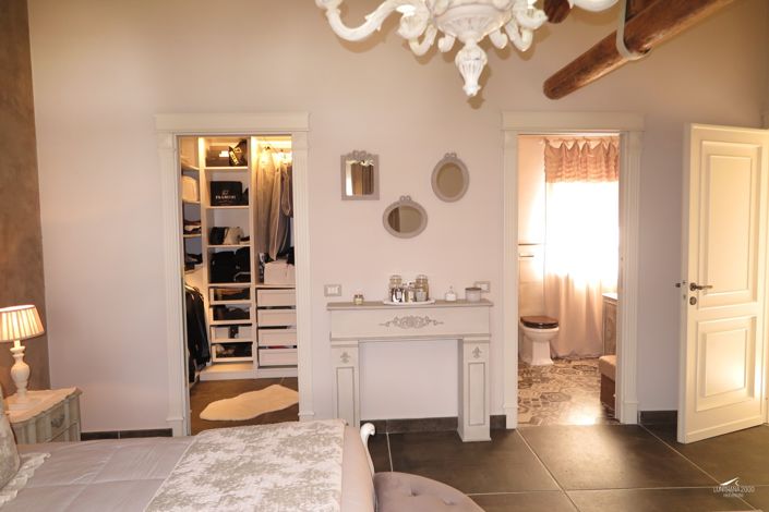 Image No.31-13 Bed Farmhouse for sale