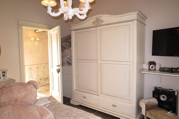 Image No.33-13 Bed Farmhouse for sale