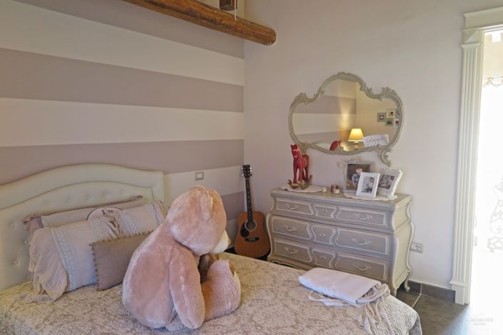 Image No.34-13 Bed Farmhouse for sale