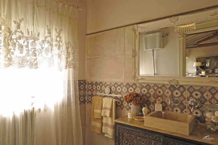 Image No.40-13 Bed Farmhouse for sale