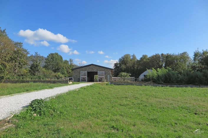 Image No.45-13 Bed Farmhouse for sale