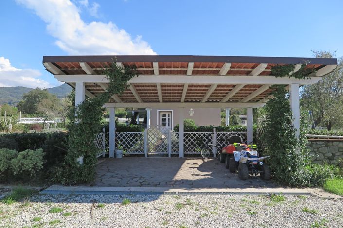 Image No.56-13 Bed Farmhouse for sale