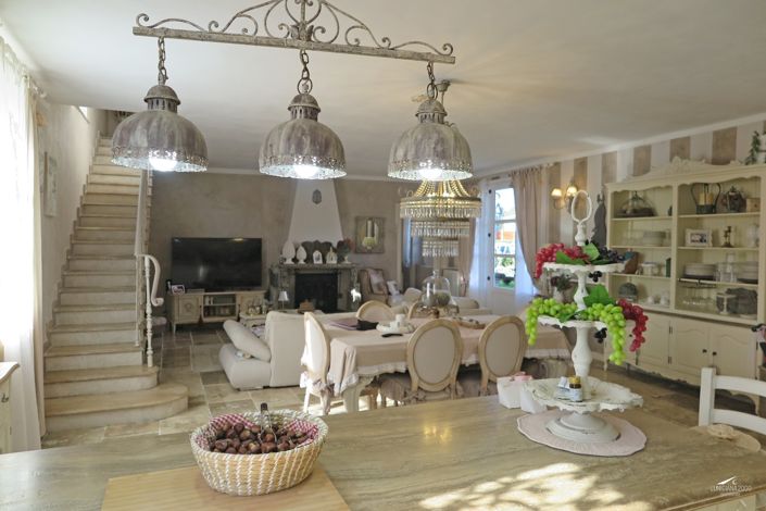 Image No.7-13 Bed Farmhouse for sale