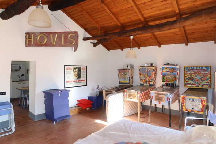 Image No.118-10 Bed Farmhouse for sale