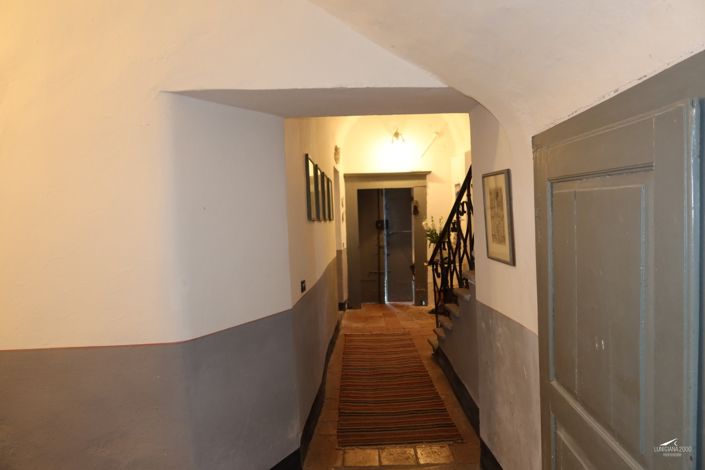 Image No.12-10 Bed Farmhouse for sale