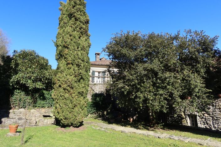 Image No.126-10 Bed Farmhouse for sale