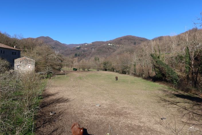 Image No.131-10 Bed Farmhouse for sale